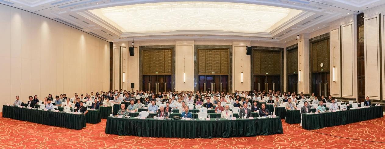 前沿论坛合影（无标题）